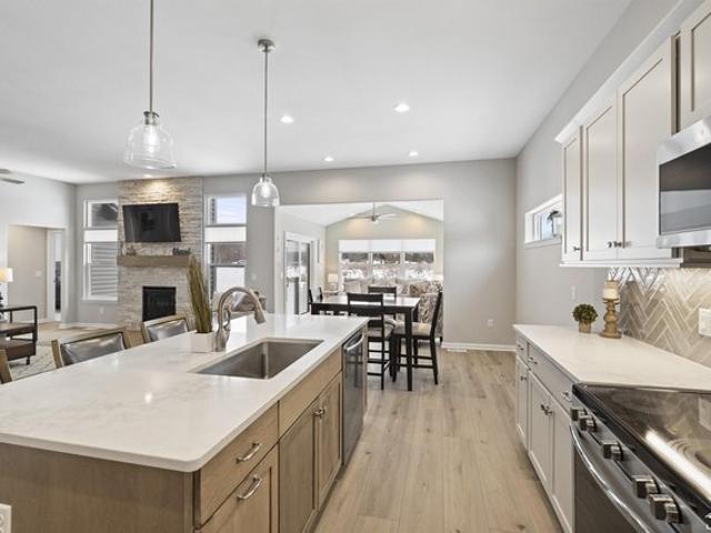 7494 Montri Dr, Temperance, MI 48182