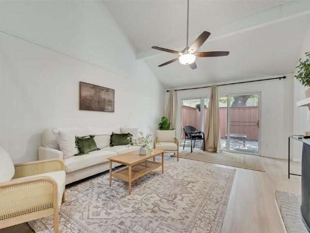 7492 E Northwest Highway # 143