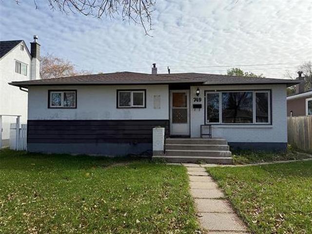749 Stewart St, Winnipeg, MB, R2Y 1P3 house for sale | Listing ID 202625 | Royal LePage