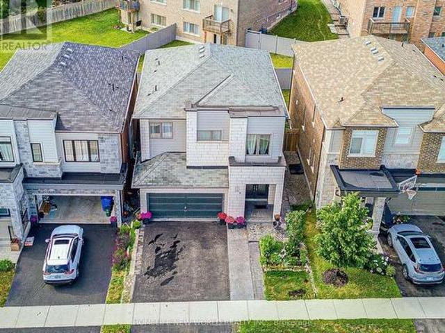 74 Tango Crescent, Newmarket, ON, L3X 0K4 house for sale | Listing ID N13459 | Royal LePage