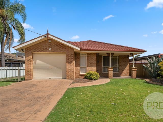 74 Travers St, Wagga Wagga, NSW 2650