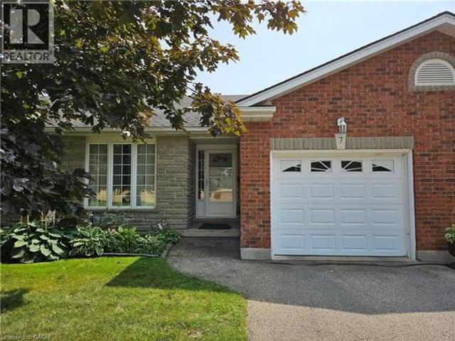 74 Wilson Avenue Unit# 7, Delhi, ON, N4B 3E7 townhouse for sale | Listing ID 40807 | Royal LePage