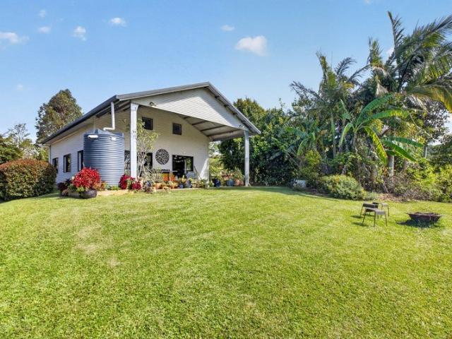 74 Acres of Prime Grazing Land with Stunning Lake Tinaroo Views