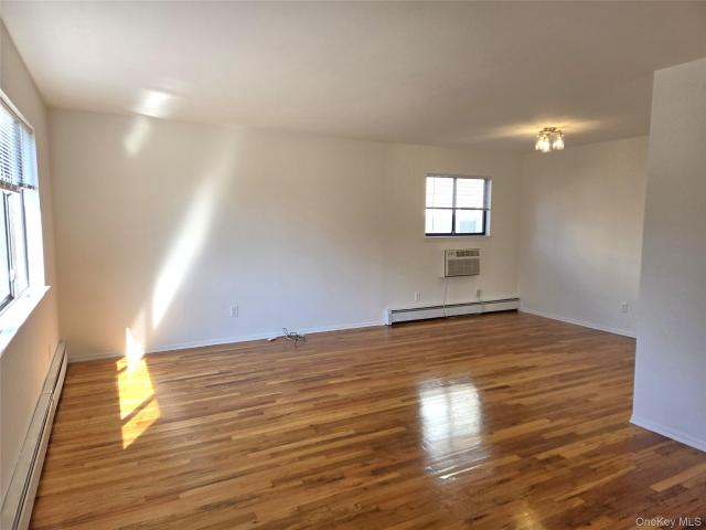 74 Ashwood Rd, Unit 1, Port Washington, NY 11050 | MLS #980701