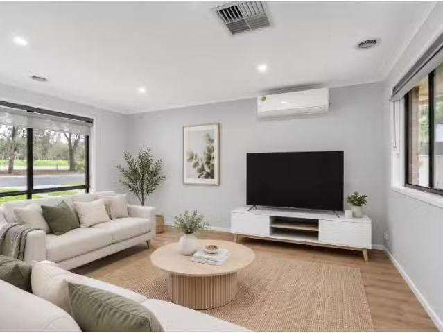 74 Bogong Street, THURGOONA House for rent Listed by Ray Whit.