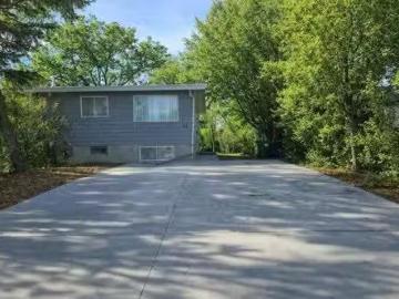 74 Carleton Place West, Lethbridge, AB, T1K 3X6 house for sa.