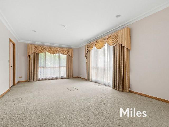 74 Casey Crescent, Viewbank