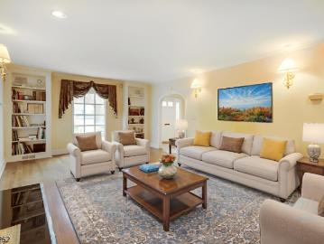 74 Duffield Dr