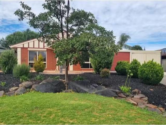 74 Elmwood Circuit, Blakeview House for rent Listed by Kim Ro.