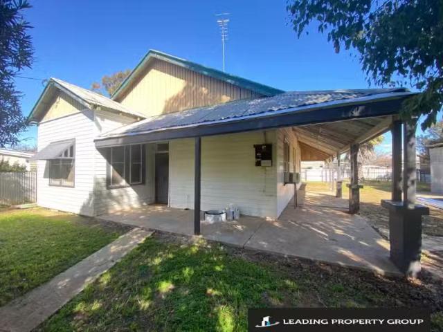 74 Green Street, LOCKHART House for rent Listed by Lucinda Mo.