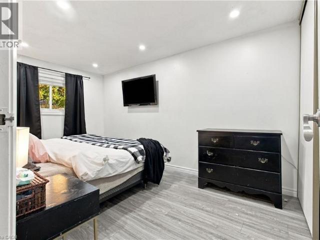74 HOMESTEAD Place, Kitchener, Ontario, N2N1Y8
