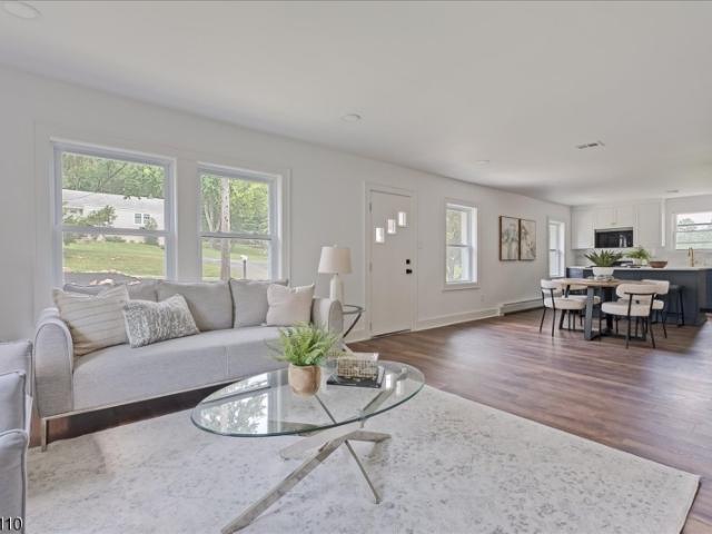 74 Hook Mountain Rd