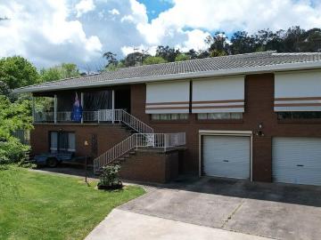 74 King Street, Tumbarumba, Spacious Family Home on 2023m² Allotment