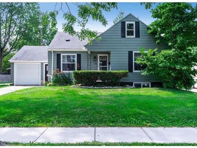 74 Marlborough Street East, Leamington, ON, N8H 1W9 house for sale | Listing ID 26018 | Royal LePage