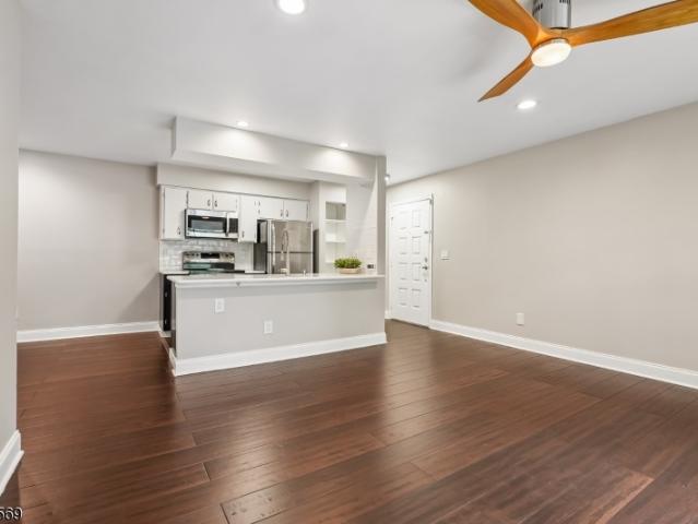 74 Marlowe Ct