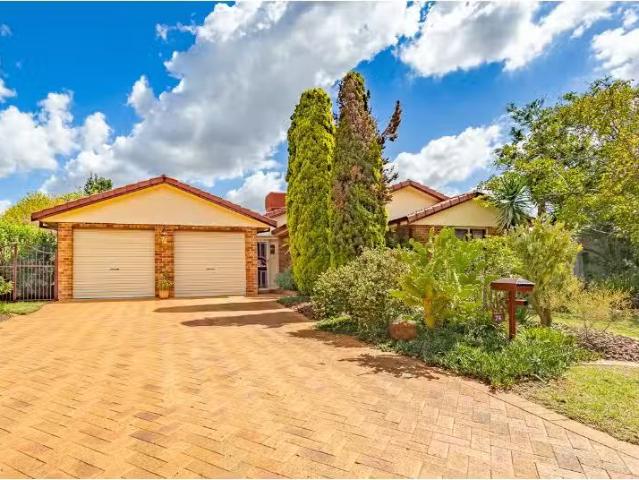 74 Murrayfield Drive, Dubbo House for rent Listed by Renay Ar.