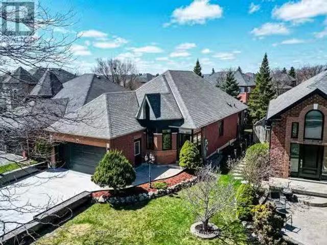 74 Pinebrook Circle, Caledon, ON, L7C 1C5 house for sale Li.