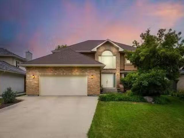 74 Ravine Drive, Winnipeg, MB, R2M 5N3 Luxury House for sale.