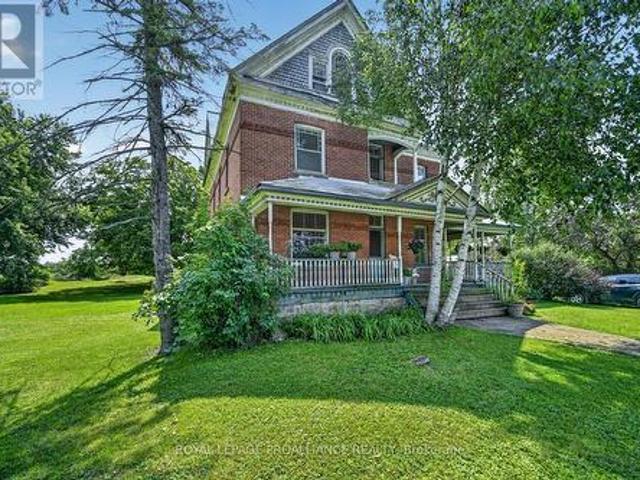 74 Rockfield Road, Leeds And The Thousand Islands, ON, K0E 1R0 house for sale | Listing ID X13807 | Royal LePage
