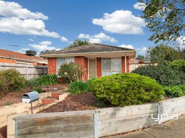 74 Sorbonne Dr, Sunbury