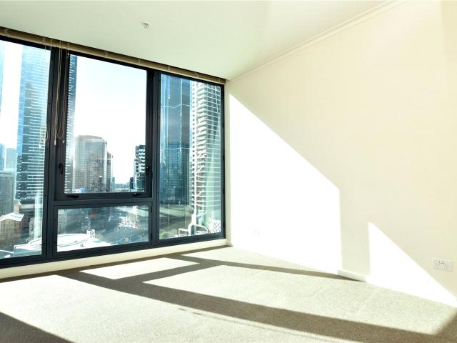 74SQM 2BD plus study Stunner in Southbank ONE Enjoy Southbank's Best Location!