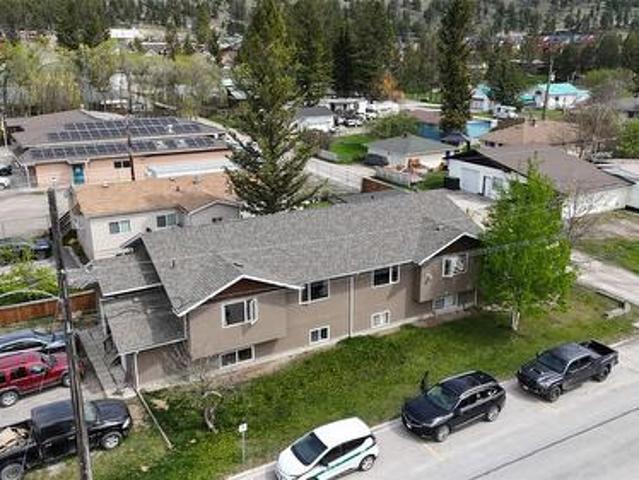 7506 Columbia Avenue, Radium Hot Springs, BC, V0A 1M0 house for sale | Listing ID 10386 | Royal LePage