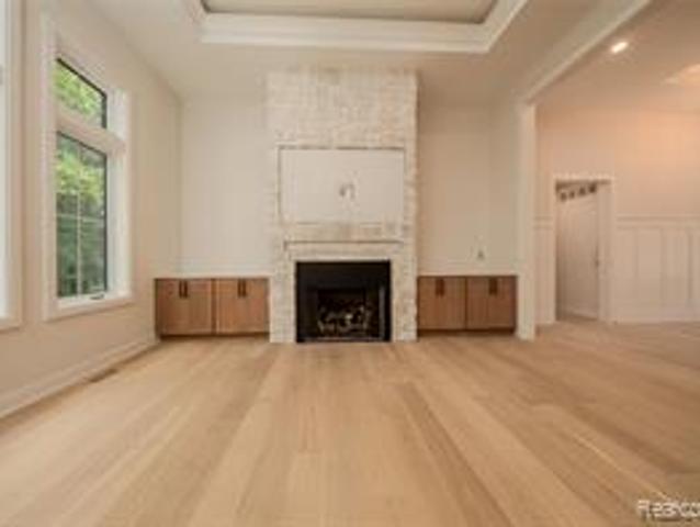 7509 Maple Ridge Drive