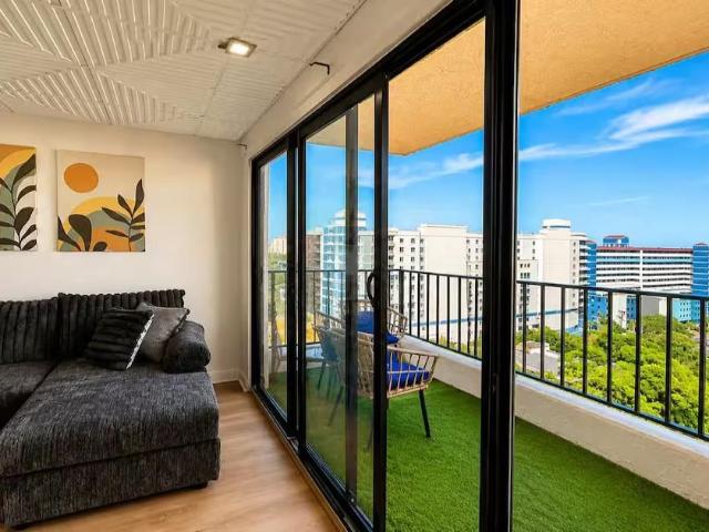 7509 Ocean Blvd. N 1205