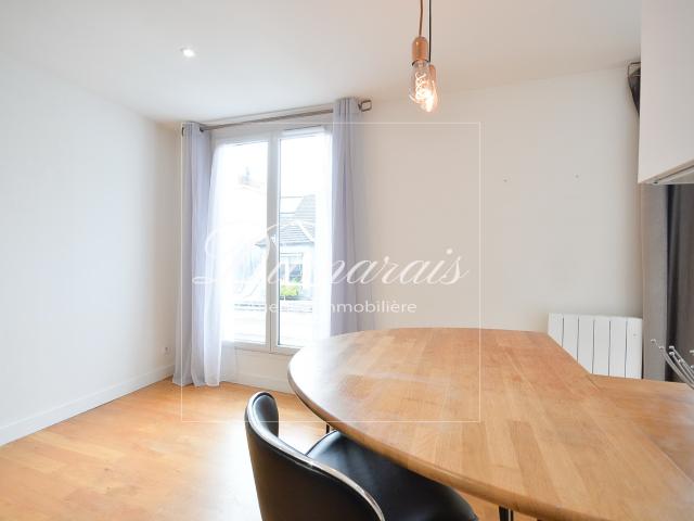 75003 Paris CHARMANT 2 PIECES