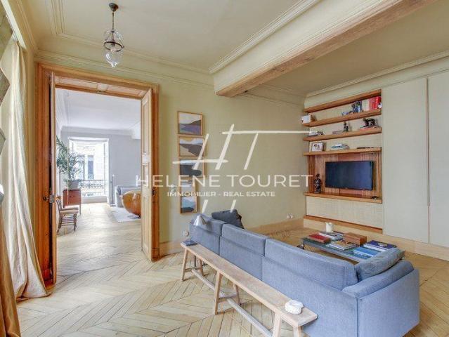75007 Paris Appartement 6 pièces 187m² 12 800 € Charges Comprises/mois