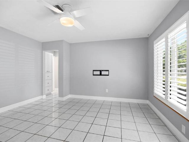 7500 Orpine Dr N, St. Petersburg, FL 33702 | MLS #TB8497