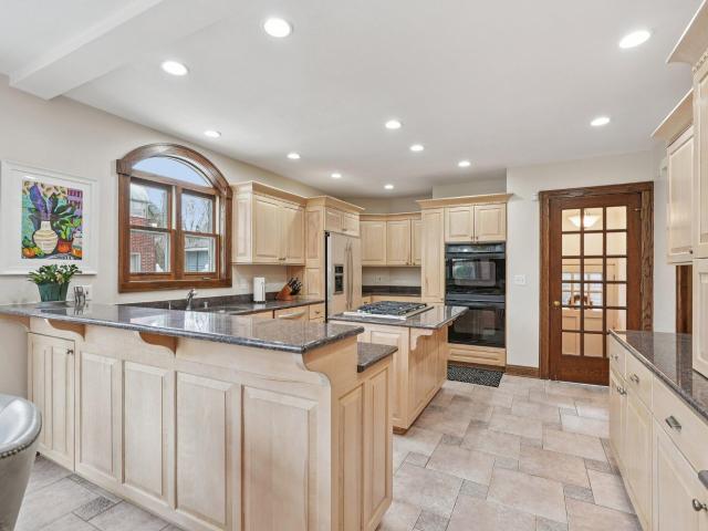7500 Hillcrest Dr