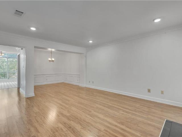 7500 Roswell Road 59