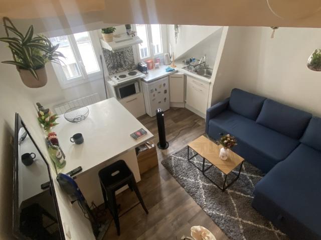 75011 Paris Studio en mezzanine de 23 m2