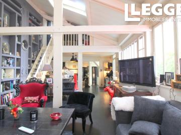 75014, Plaisance, « dents creuses » urbaines pour cette maison de 2 étages bâtie sur un terrain de 160 m²