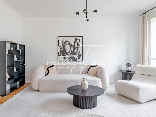 75015 Paris Appartement 4 pièces 101m² 3 710 € Charges Comprises/mois