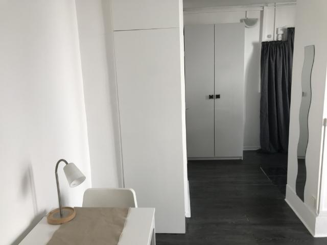 75020 Grand studio lumineux de 24 m2