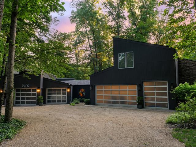 7502 S Susan Lane