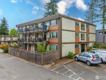 7503 th St SW, Unit B102, Edmonds, WA 98026 | MLS #2491