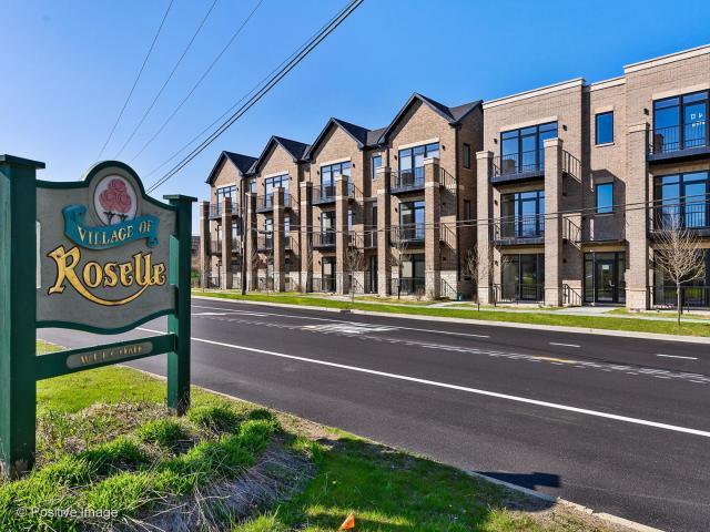 750 East Irving Park Rd, 2 beds, 2 full baths