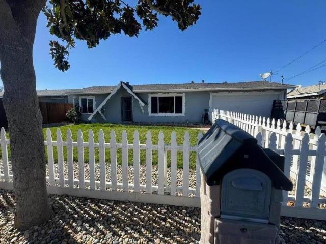 750 El Camino Paraiso, Hollister, US, CA