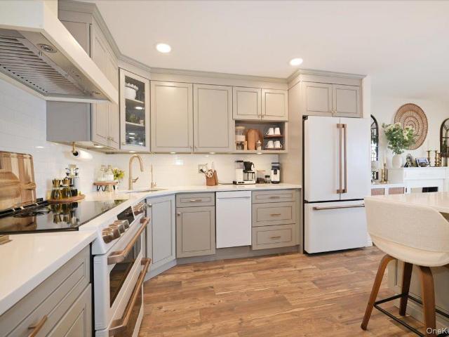 750 Lido Boulevard 106 A
