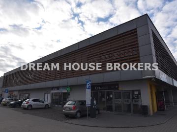 750 m2 biurowo magazynowe z dużym parkingiem