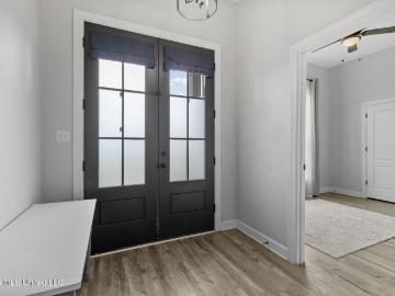 750 Moore Loop