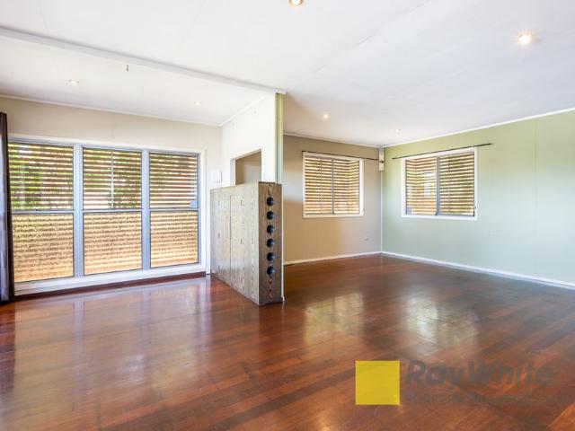 $750 per week / $3,000 Bond