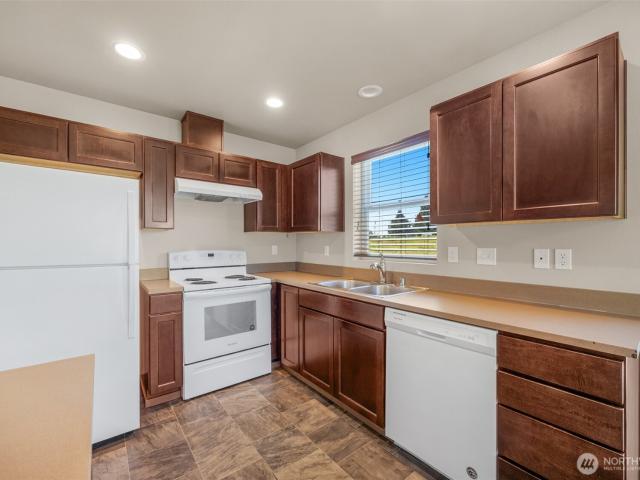 7515 th Street NE # B