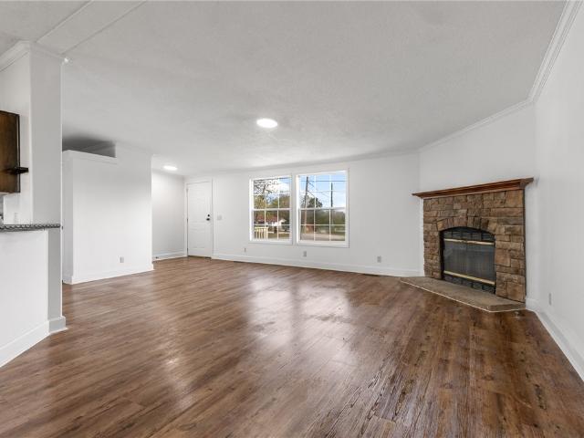 7516 Highway 7 N