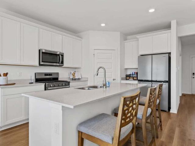 7511 W 107th Place