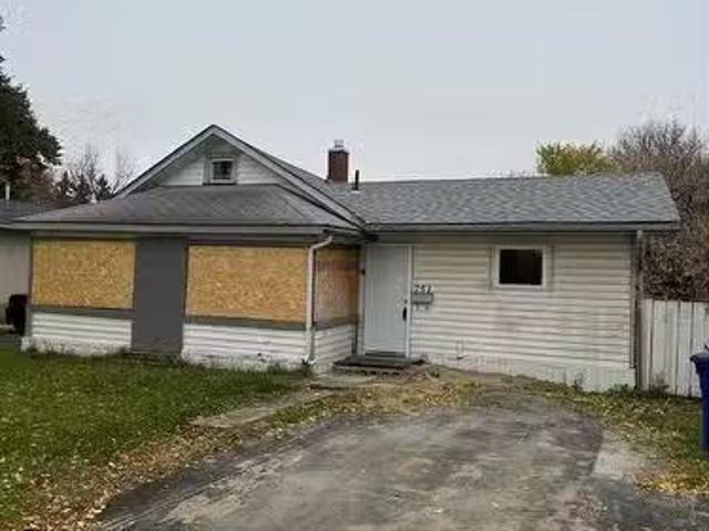 751 17Th Street W, Prince Albert, SK, S6V 3Y2 house for sale.