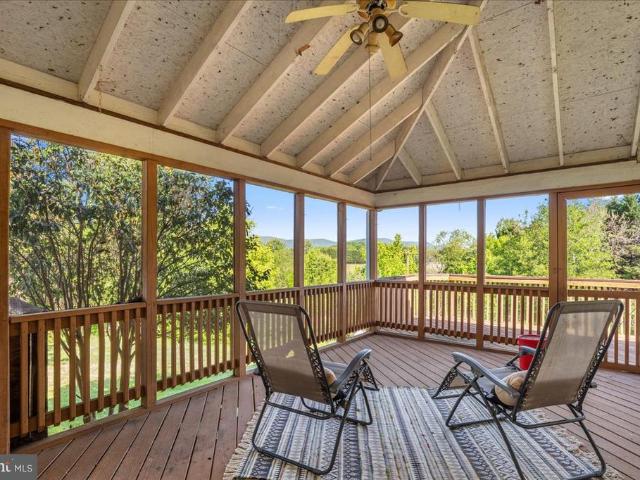 7525 Stonewall Jackson Highway